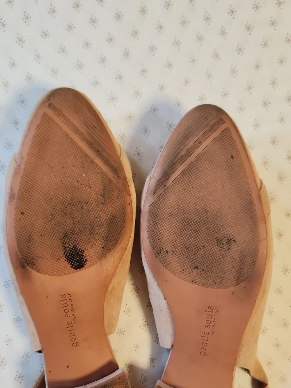 Gentle Souls by Kenneth Cole Blush Suede Slingback Flats with Decorative Ring- 8